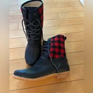 New Sherpa Lined Duck boots